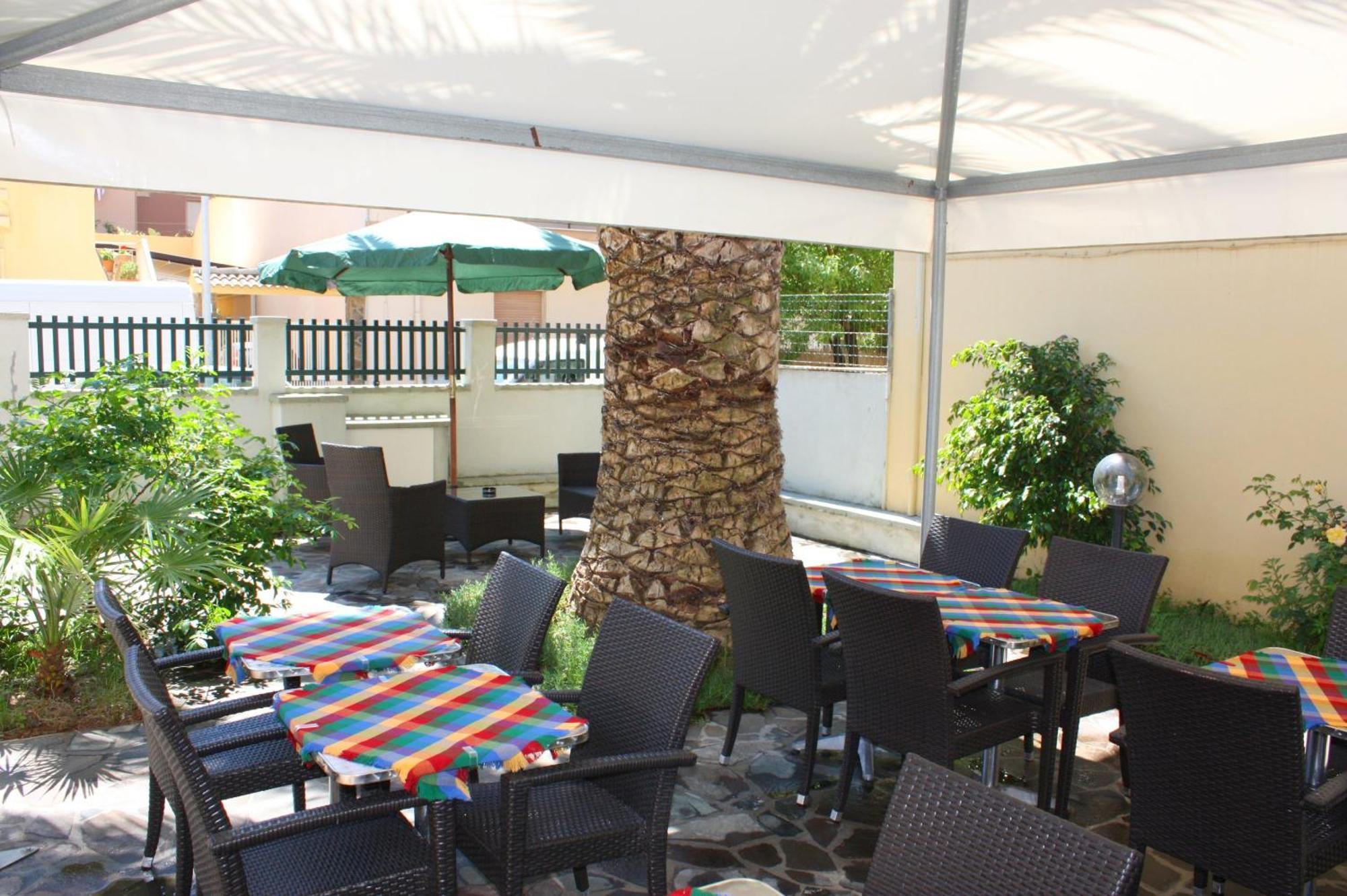Hotel Alguer Экстерьер фото